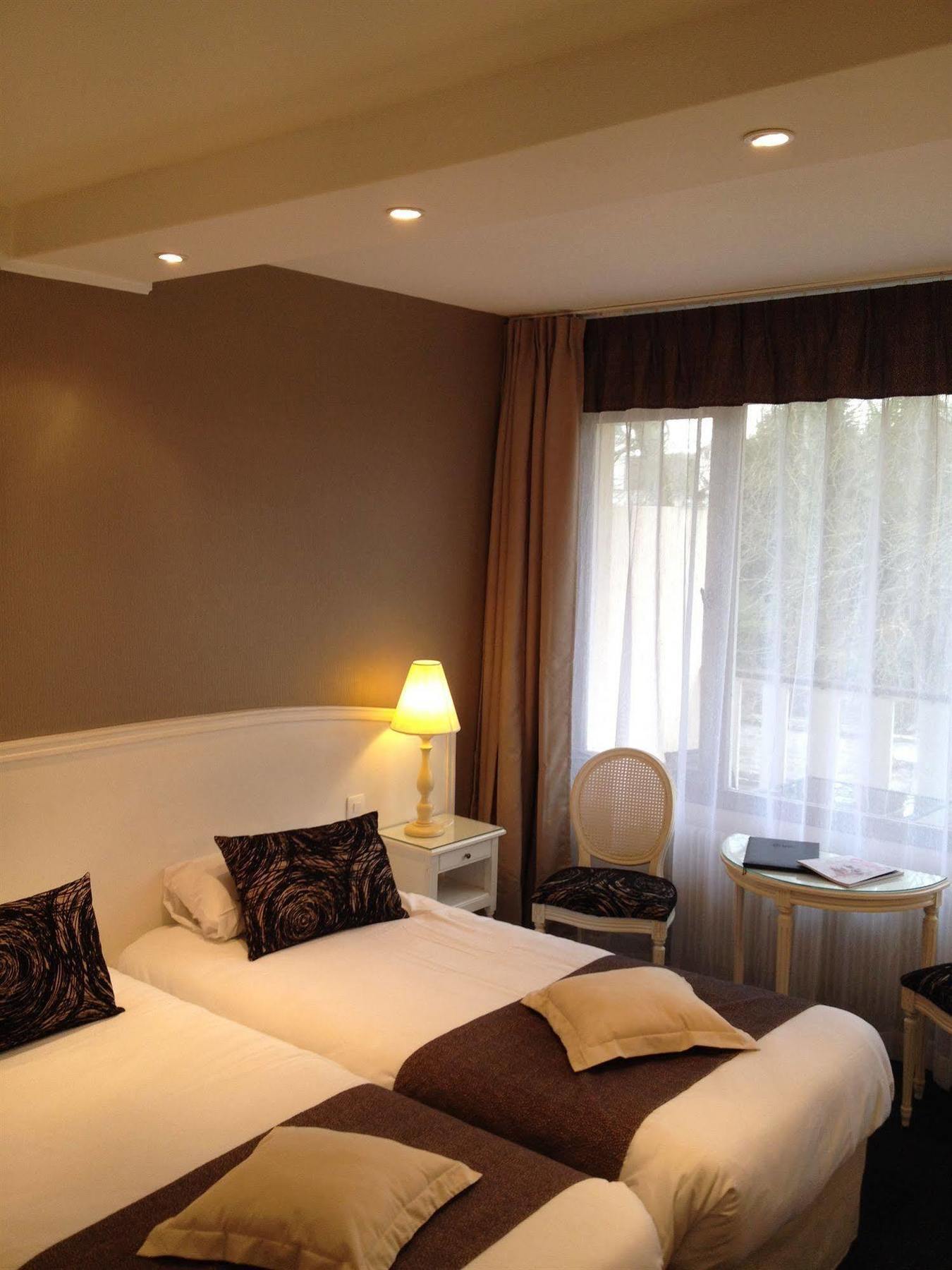 Le Moulin Du Landion Hotel Et Spa โดล็องกูร์ ภายนอก รูปภาพ